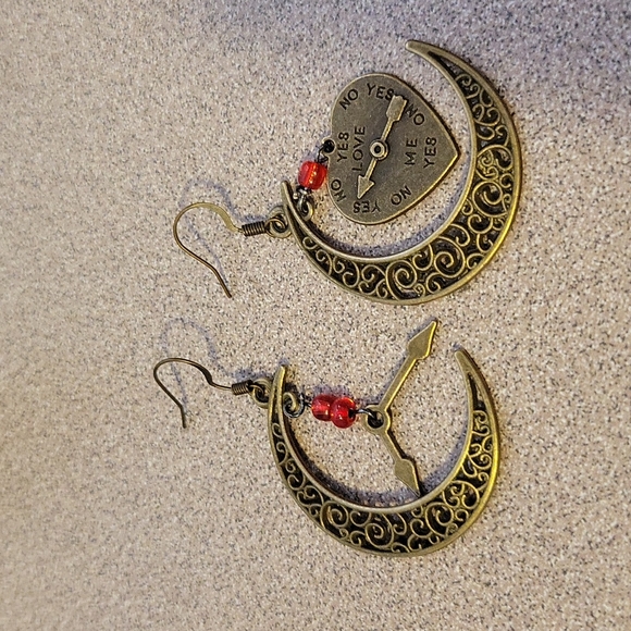 Steam punk earrings Moons and Hearts - Picture 1 of 2